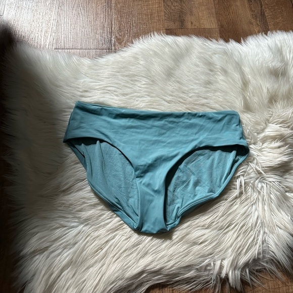 ANDIE The Hipster Bottom Bay - Picture 2 of 4